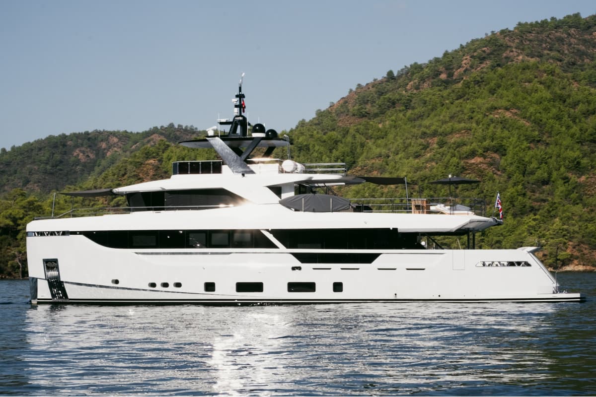 EBYSHİNE — 2023 Blaundus V30 — fotoğraf 1