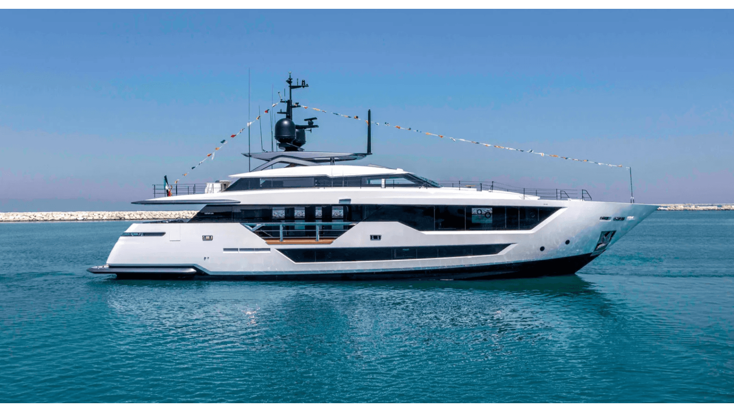 ETOILE — 2023 Custom Line 106