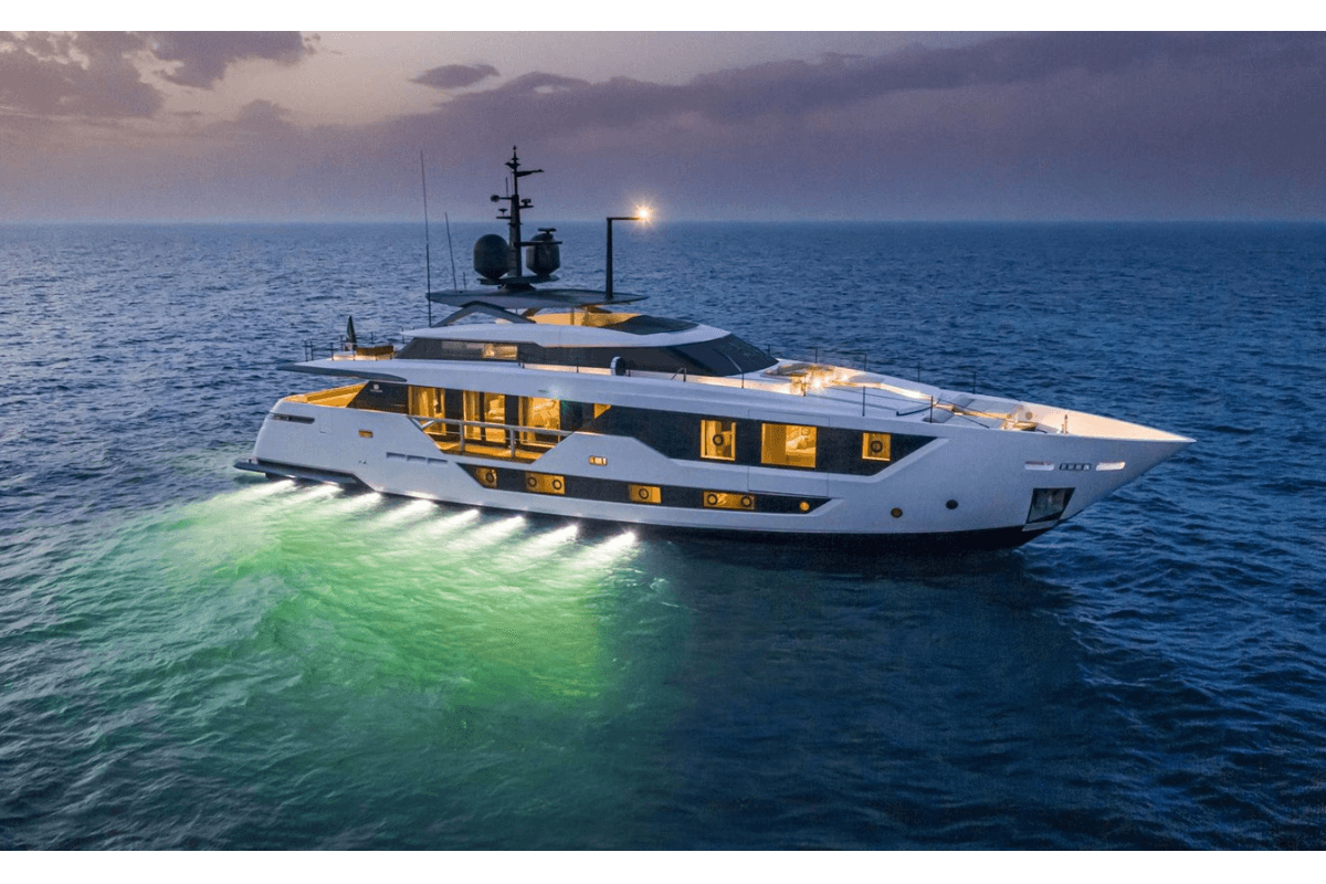 ETOILE — 2023 Custom Line 106 — photo 1