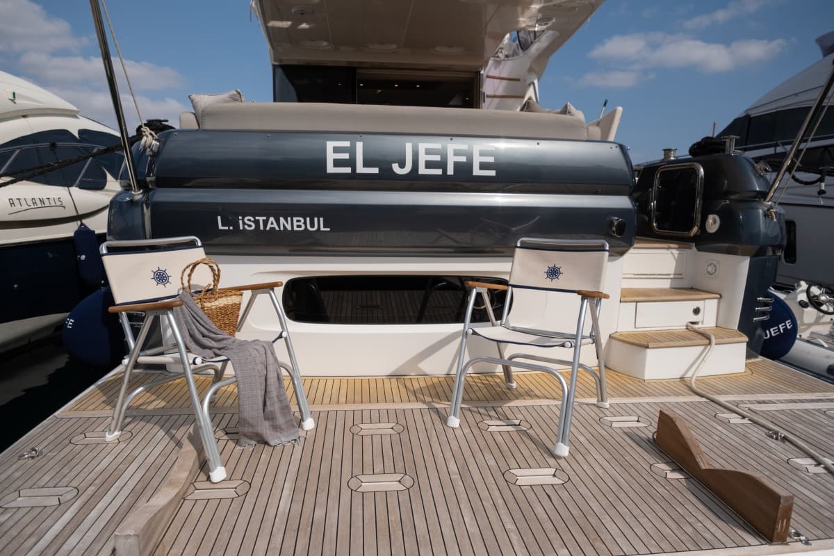 EL JEFE — 2015 Azimut Magellano 53 — photo 1