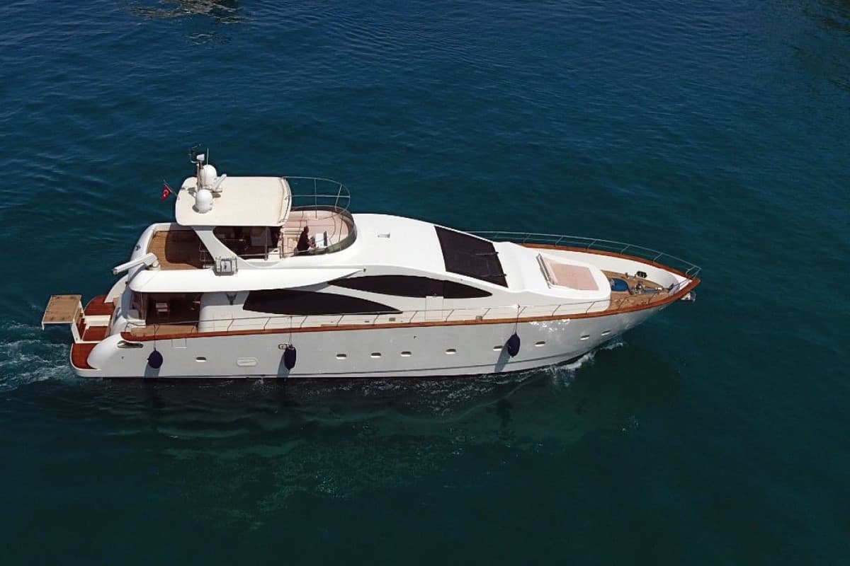 CLARA — 2007 CMB Yachts Custom — fotoğraf 1