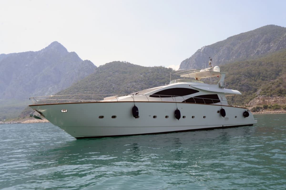 CLARA — 2007 CMB Yachts Custom — fotoğraf 3