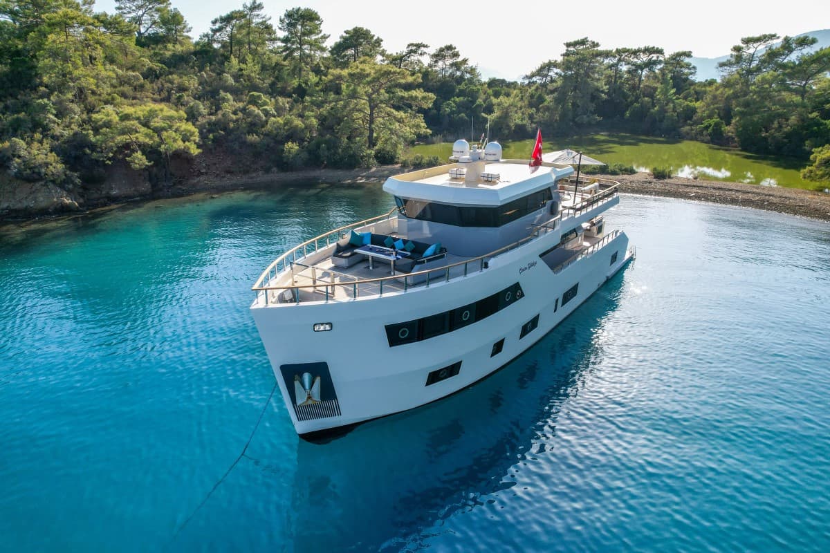 ÇINAR YILDIZI — 2021 Custom 28M — fotoğraf 1