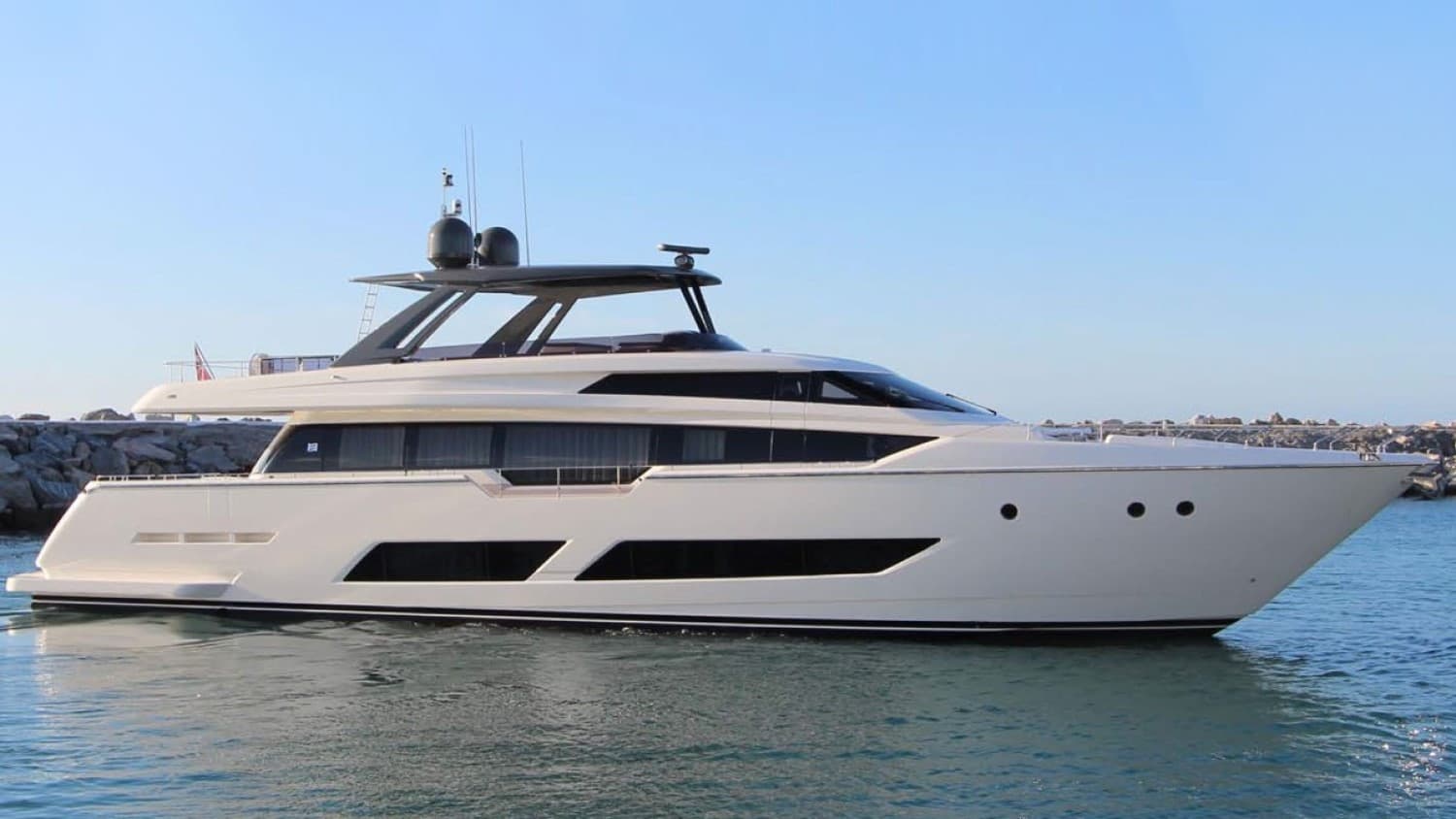 Ferretti 850 — 2018