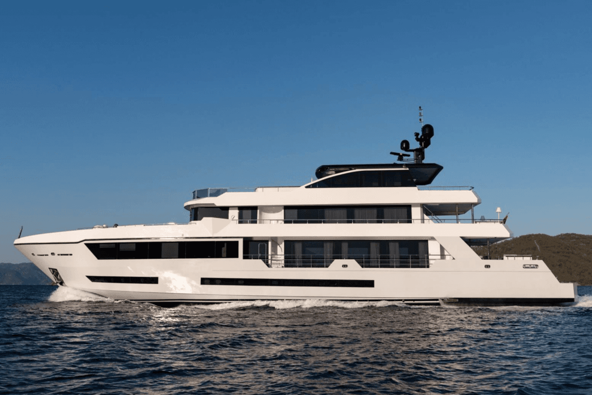 ADAMARIS — 2010 Custom Built 42 M — fotoğraf 1