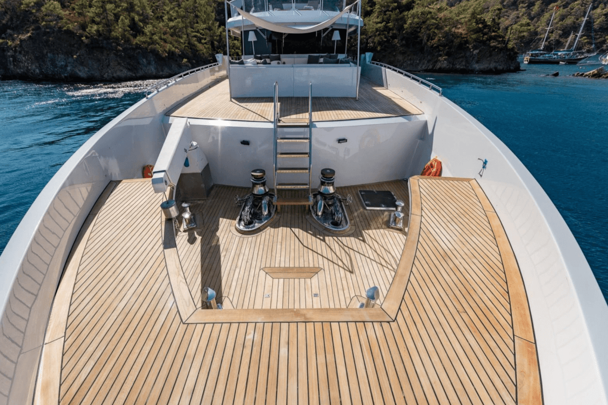 ADAMARIS — 2010 Custom Built 42 M — fotoğraf 5