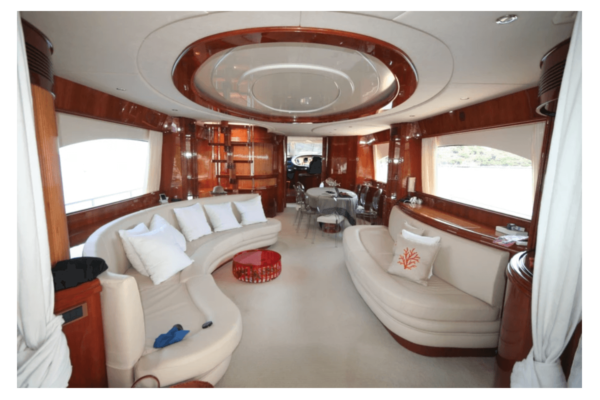 NİSAN — 2005 Azimut 85 — photo 2