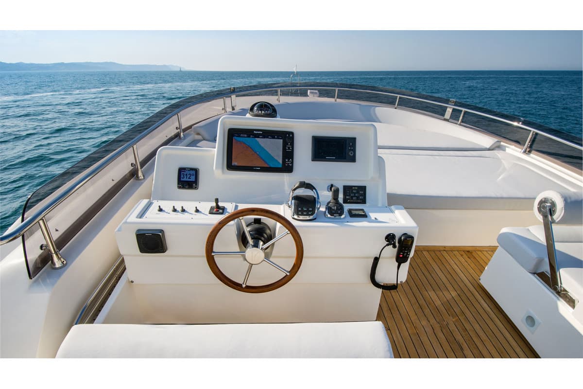 VETRISIA — 2015 Apreamare Maestro 66 — photo 1