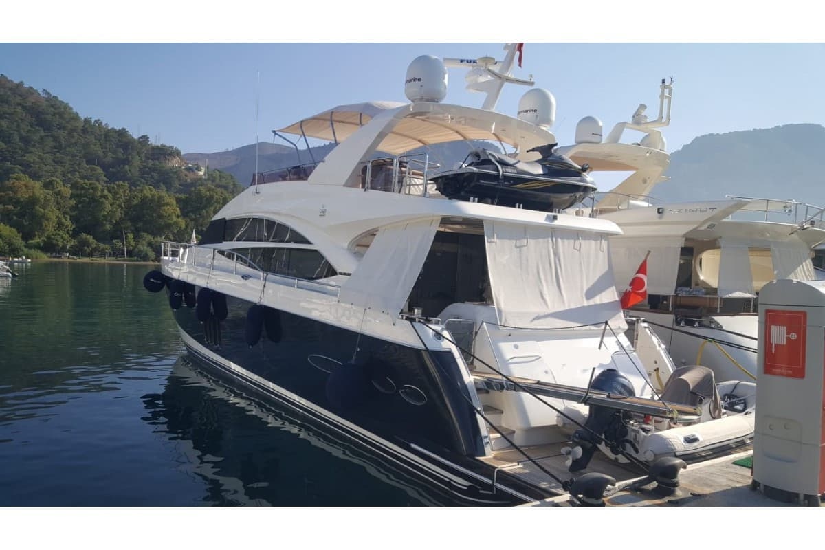 2011 Princess 72 — fotoğraf 1