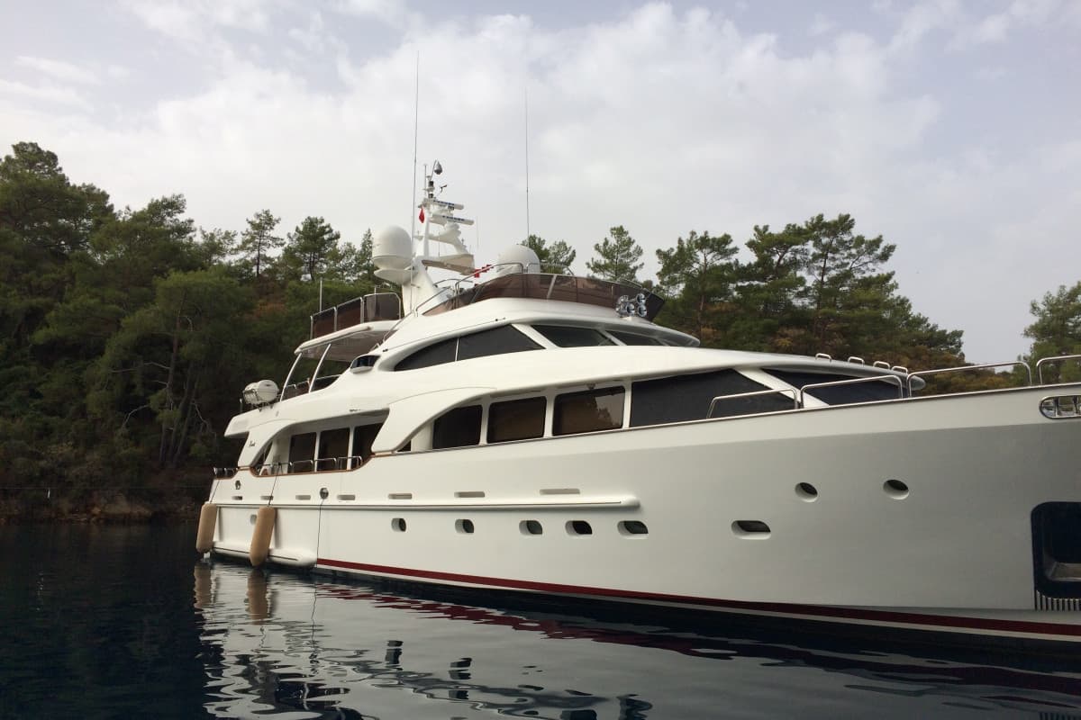 ESCAPE S — 2006 Benetti Tradition 100 — photo 3