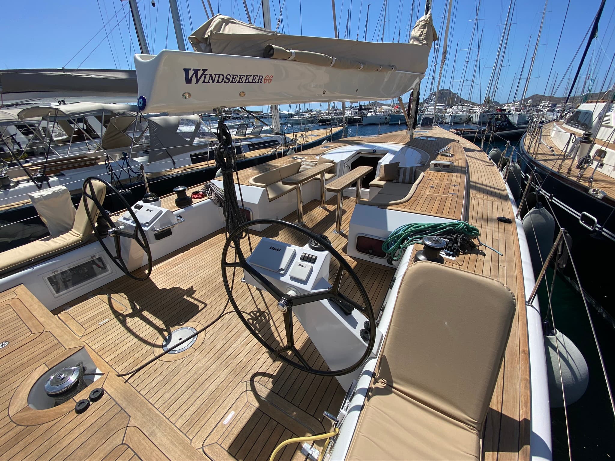 Touche Too — 2015 Wind Seeker 66 Stimson Flush Deck — fotoğraf 4