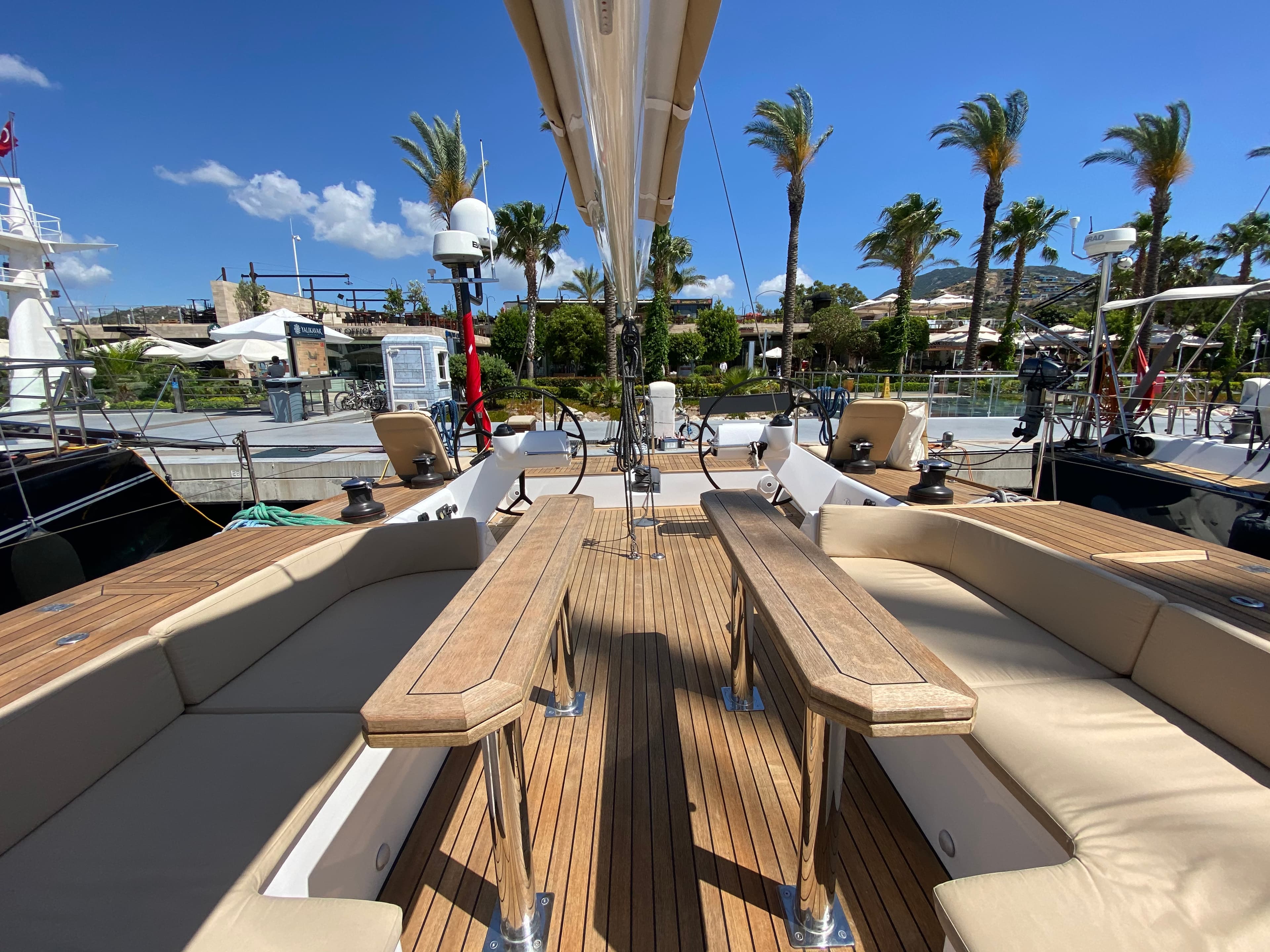 Touche Too — 2015 Wind Seeker 66 Stimson Flush Deck — fotoğraf 5
