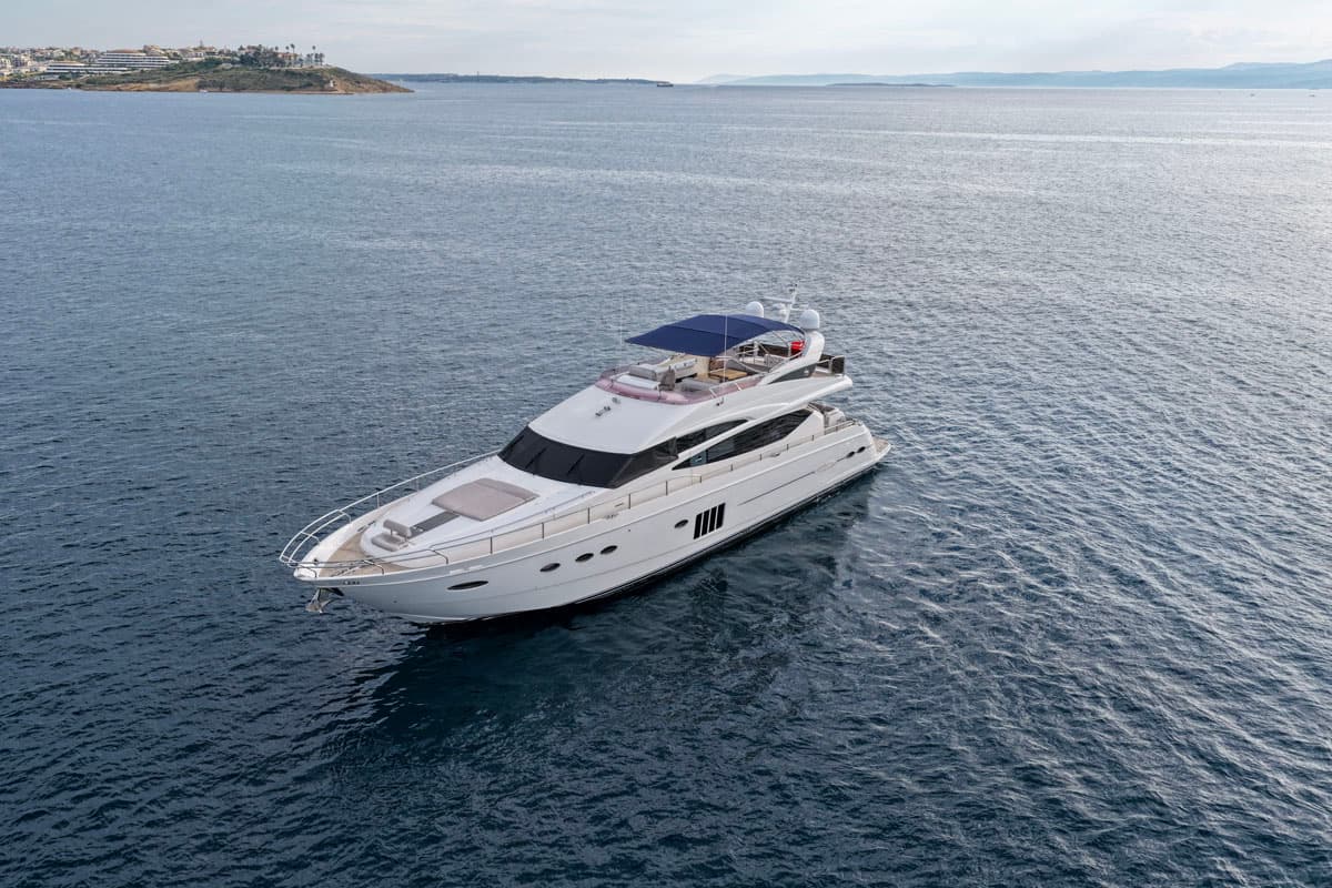2010 Princess 78 — photo 2