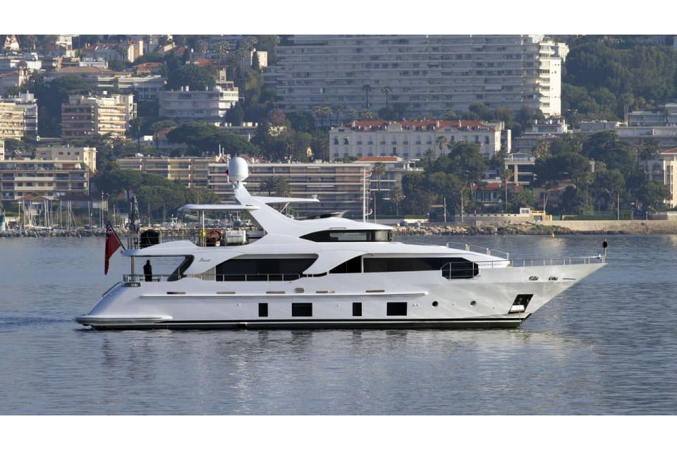 Benetti Delfino 93 — 2015