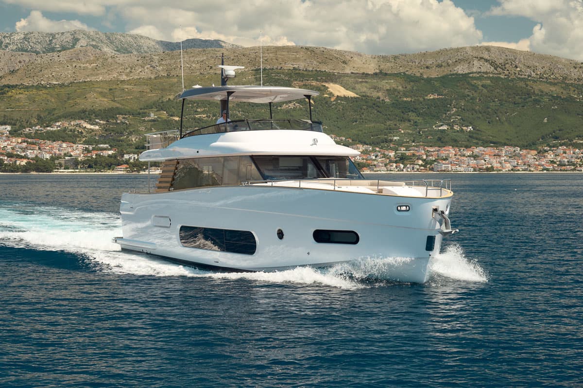 PRINCESS M — 2025 Azimut Magellano 66 — photo 4