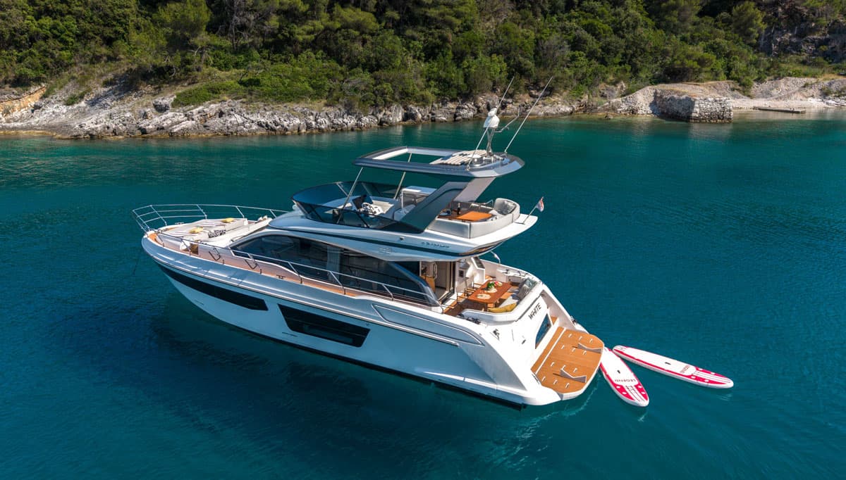 White — 2024 Azimut