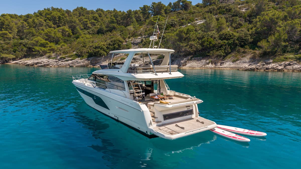 Shaft — 2022 Prestige 590 Fly — photo 4