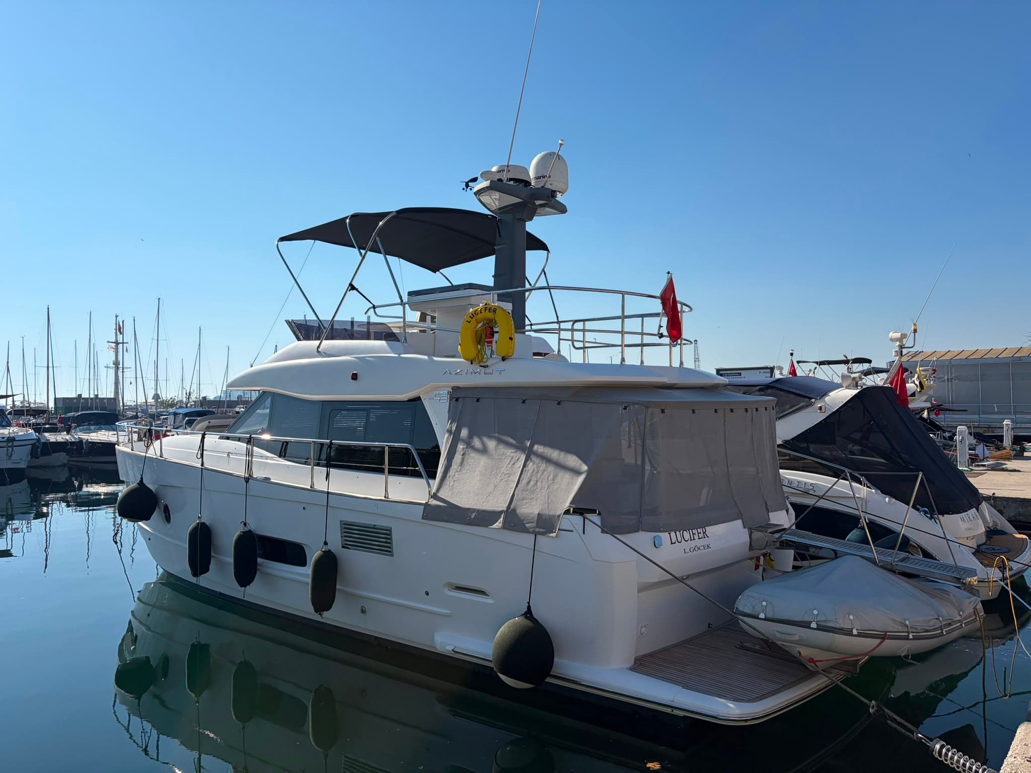 Azimut Magellano 43 Fly — 2018