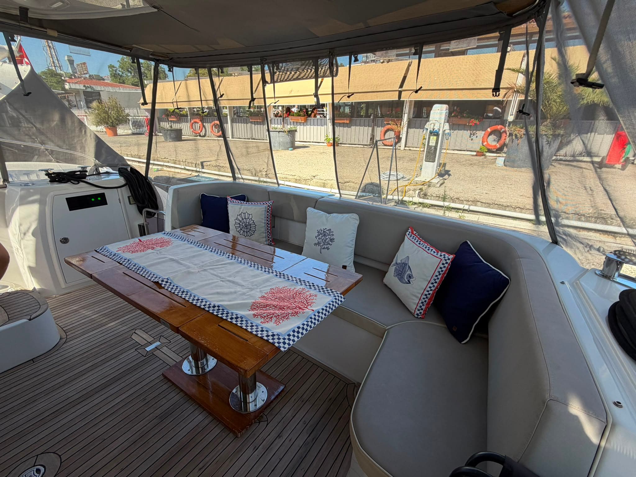 2018 Azimut Magellano 43 Fly — photo 2