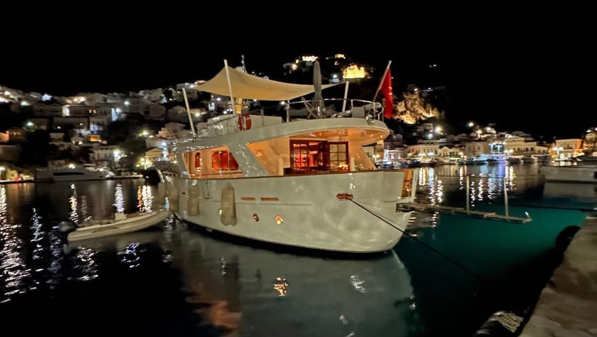 MR WHITE — 2006 Benetti Sail Division — photo 4