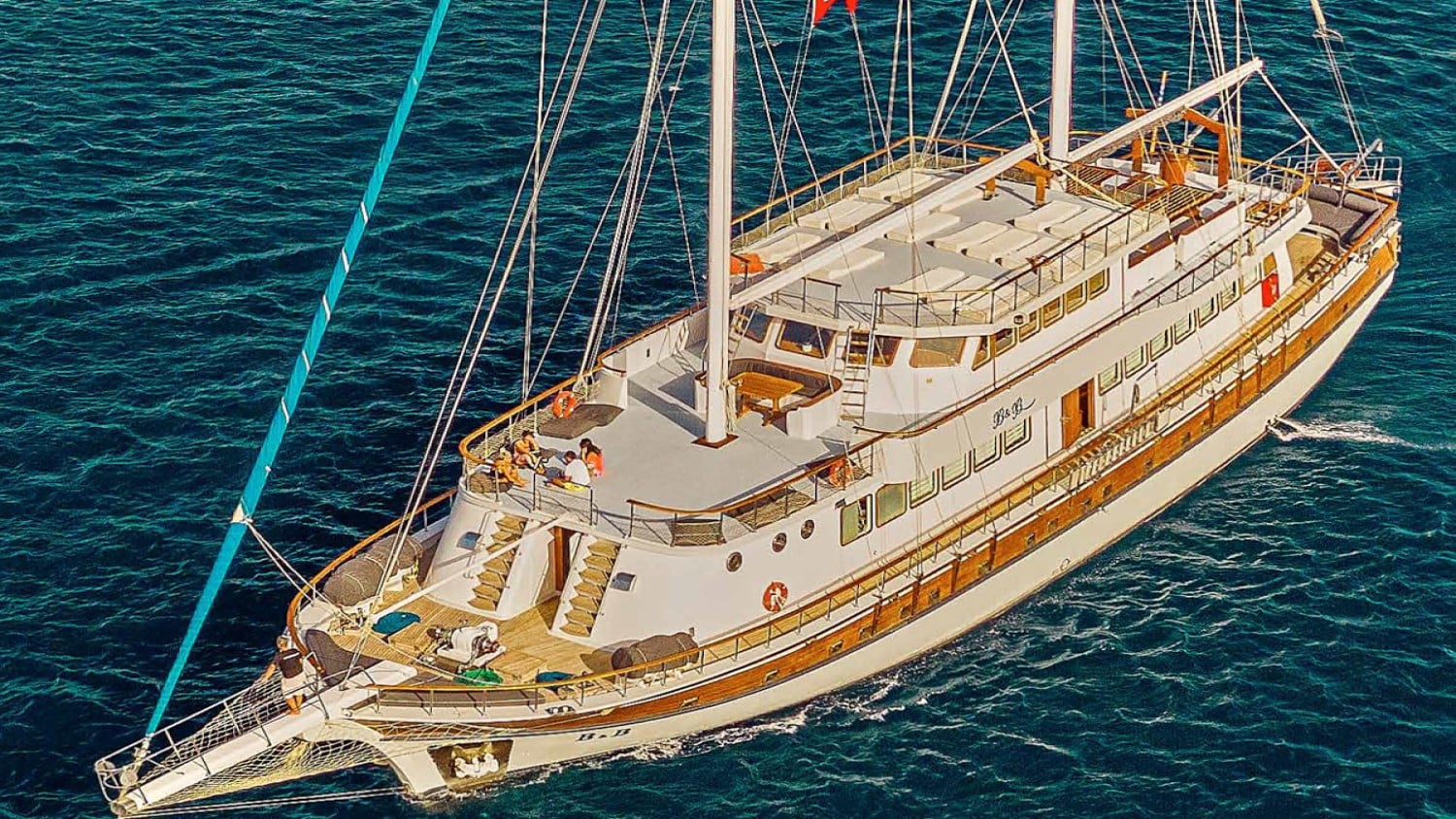 BOREAS — 2010 Custom 43M