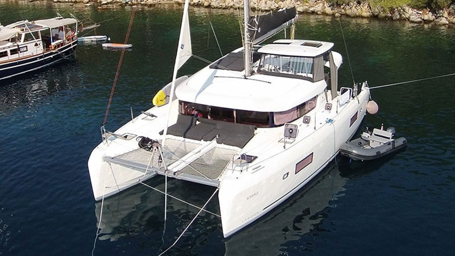 STARZ — 2018 Beneteau Lagoon 42