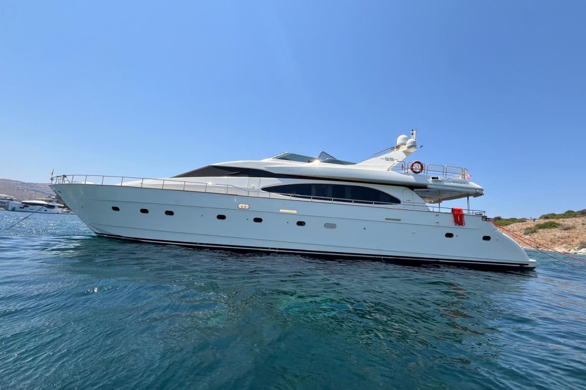 NİSAN — 2005 Azimut 85 — photo 1