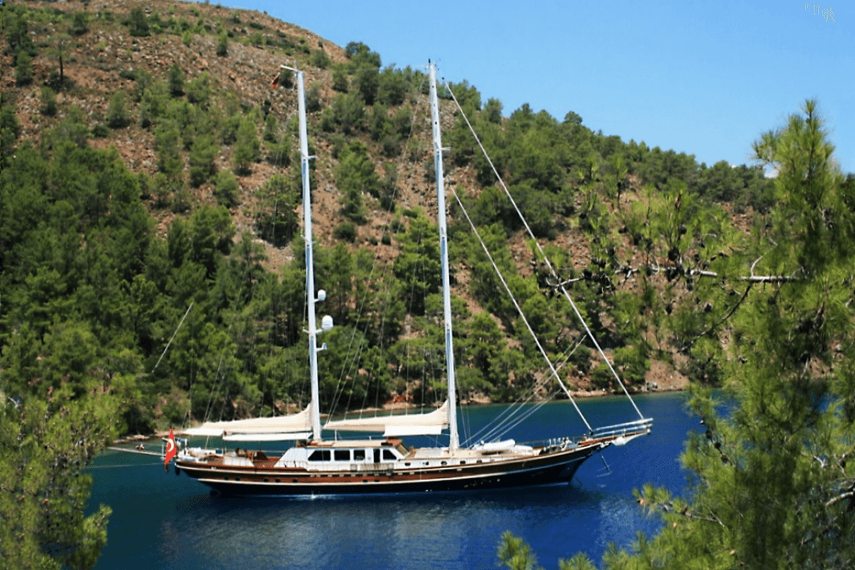 KAYA GÜNERİ V — 2009 Gulet Custom — photo 1