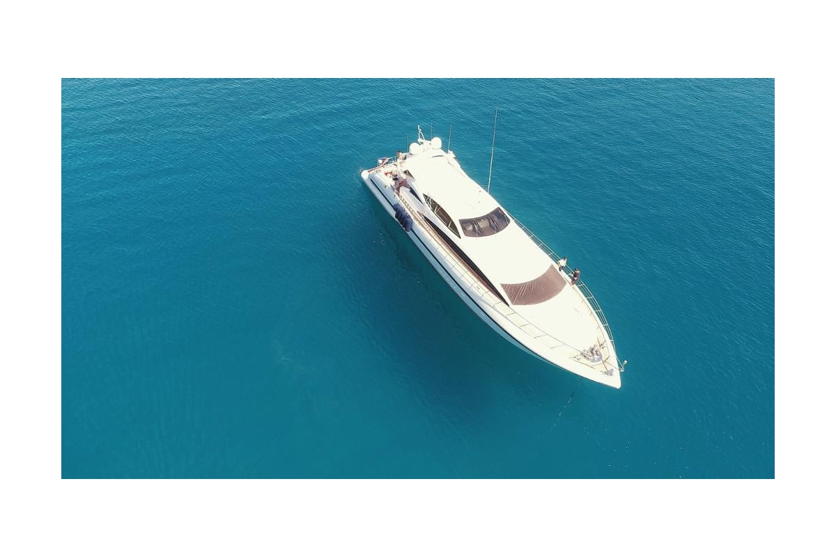 2018 Mangusta 105 — fotoğraf 1