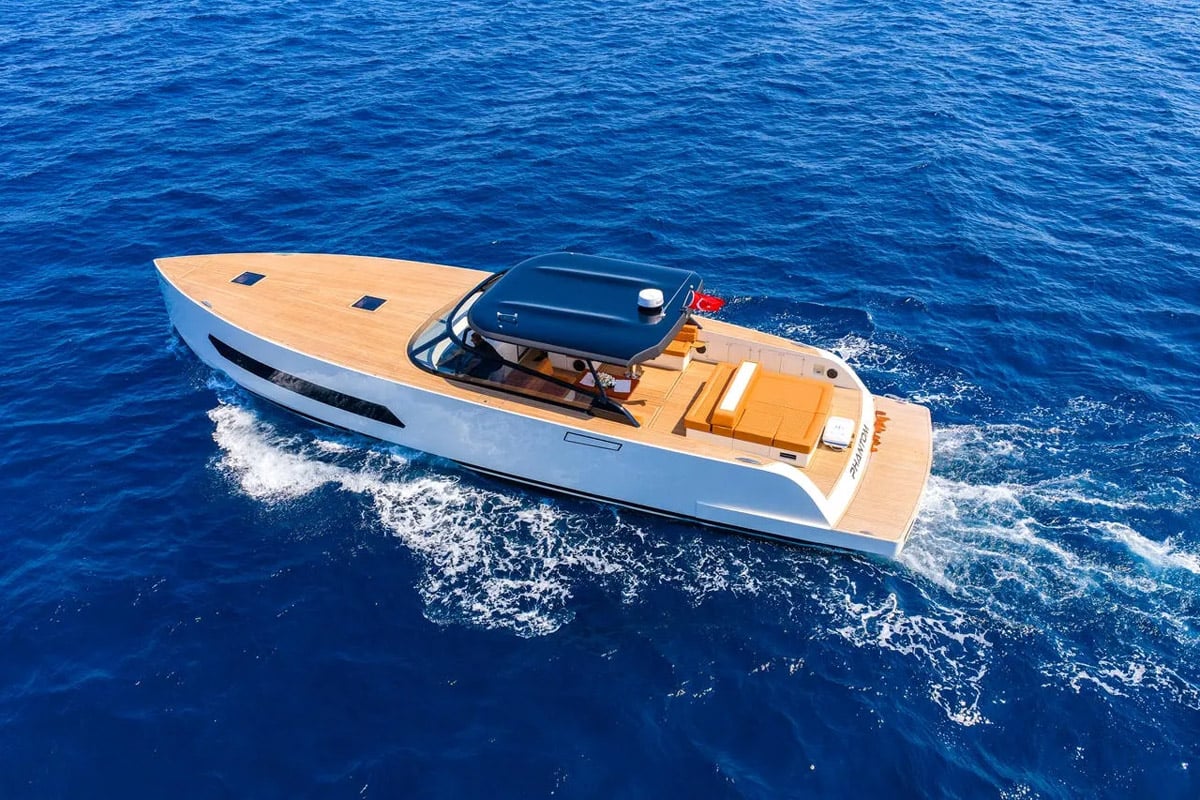 Phantom — 2025 Custom Built — photo 1