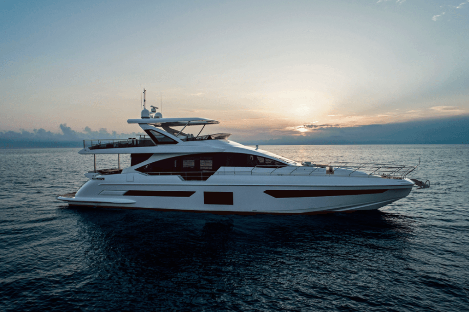 ARES — 2019 Azimut Grande 25 Metri